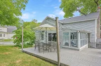 5-Star Reviews, Remodeled & Centrally Located! One Of The Best Properties In GH! - 4-Star