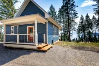 Grand Opening Pricing! Cozy 1 Bedroom Cabin with views of Flathead Lake