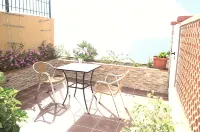 Casa Junonia, with terrace Bajo A - Apartments