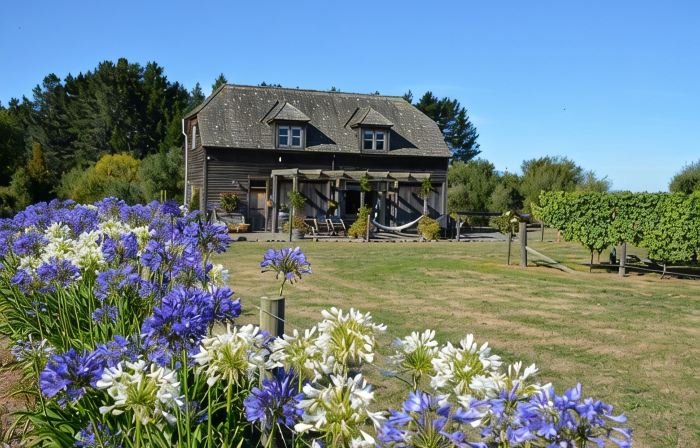 Vineyard Hideaway, peace and tranquility