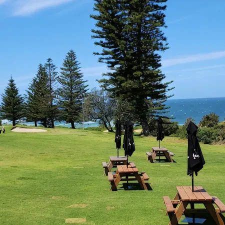 The Entrance & Shelly Beach Holiday House