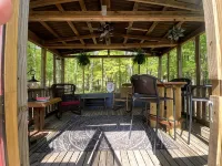 Beautiful RV on the Esopus Creekearly Season Special!  199/Night in May-June - Wifi