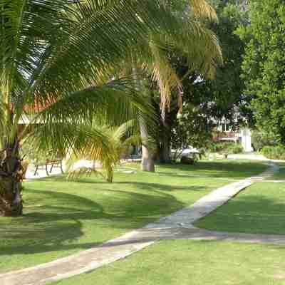 24 gated security studio apartment, Seawind on the bay Freeport Mobay Hotel Exterior