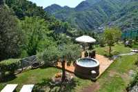 La Vigna - comfortable loft with outdoor hot tub surrounded by lemon gardens