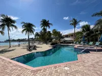 "Mai Kai" Recently renovated Oceanfront Ground Floor Condo - Kaibo Yacht Club II - Uima-altaat