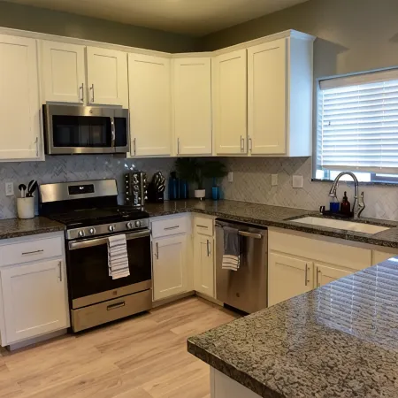 Spacious 5BD Home w EV charger near Sequoia Ntl Pk