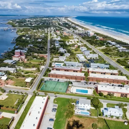 Modern Condo - 3min walk to beach, 2min to Matanzas river