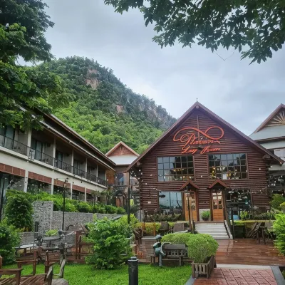 Plakan Resort Hotels near Giant Tree Kanchanaburi