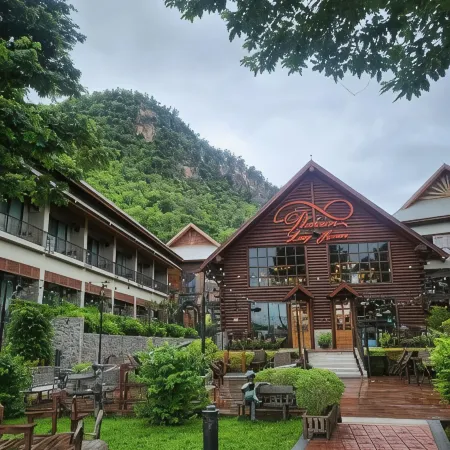 Plakan Resort