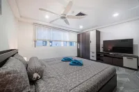 Digital Nomad-Beachside Apt-2 BR (302)-Nai Harn Beach - Rooftop Pools