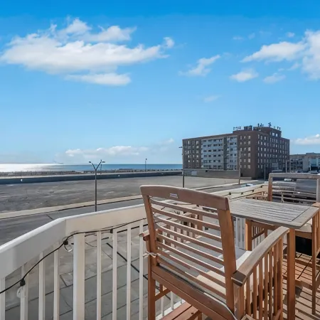 The Eden - Beachfront Hotels in Long Beach