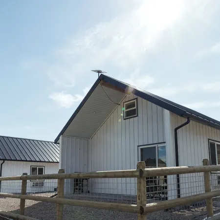 NEW Farm Stay Cabin close to Livingston, Yellowstone, Bozeman, fishing, hiking