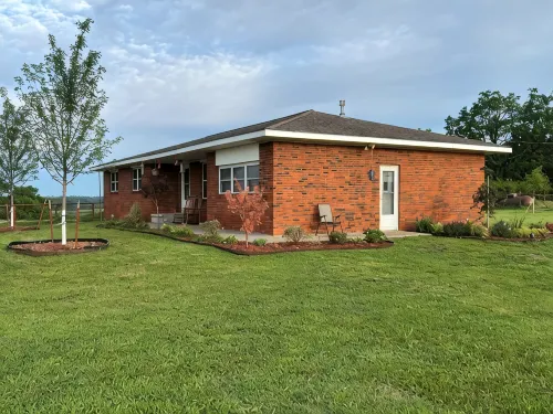 Ben Ranch House overlooking river - Full 3 Bedroom house. Minutes from Fairfax.