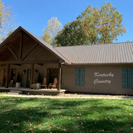 New 2-bedroom "Kentucky Country" vacation home 10 minutes from Bowling Green