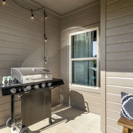 4 bedroom 2 bath Sleeps 8