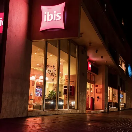 Ibis Valparaiso (23km from Vina del Mar)
