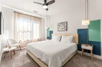 Virelli Apartments Upscale King Suite in the Heart of Orlando w Pool - Kondo