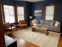 3 min to Starved Rock and 1 block from downtown. - Homestays