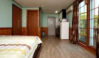 Seosan Sol Sea Story Pension - Pools