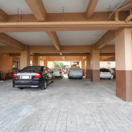 RoomQuest Sps Hotel and Residence