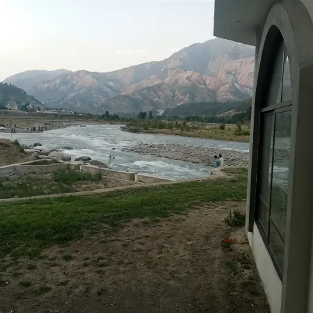 River Dine Hotel
