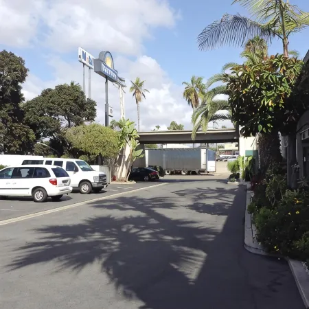 Days Inn by Wyndham Oceanside