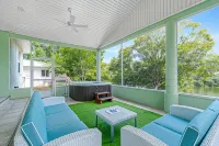 Lakeview Chic 3BD House for golf/beach lovers