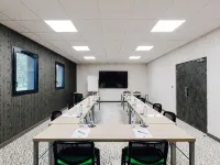 Ibis Styles Contres Cheverny - parking