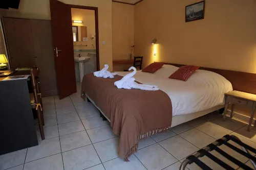 Logis Hôtel le Pressoir - Mountain view