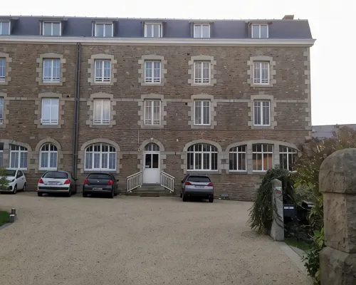 Apartment House T3 RDC garden near beaches and shops Hotele w: Trebeurden
