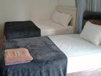 Villa Tenjo Gunung Hotels in Ciemas