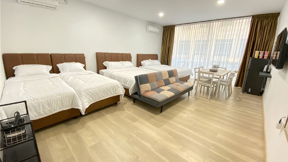 CN Homestay A1 Floor 1 at Nagoya Hill Mall