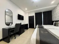 Lion 8 Hotel