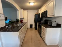 A Duplex "Emerald" nearby Hospitals, TJC, Nurses, Work Crews - Apartments