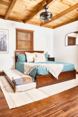 Cabin Retreat With Mountain and Water Views!! Foosball, Fire Pit, AC - 4-Star