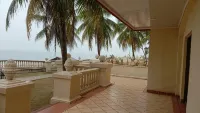 2 Br  Executive Room Beach View Apartemen Marbella Anyer - Beach