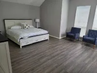 Spacious 5-bedroom king bed with a pool in wonderful Mission