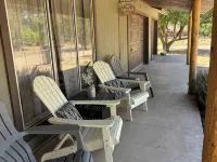 Walking distance to restaurants! Come enjoy our 3-bed cabin in Pine! Hotels in Pine