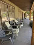 Walking distance to restaurants! Come enjoy our 3-bed cabin in Pine!