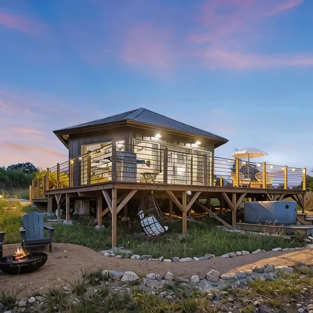 Couples Retreat, Private Hot Tub, Stars & Outdoor Shower