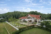 Akruthi Palm Pavilion Resort - breakfast