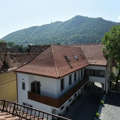 Prinz Gregor Hotels in der Nähe von Muzeul Prima Școală Românească