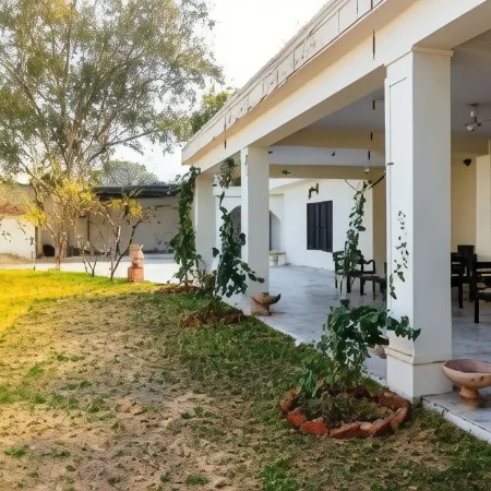 Urban Trippers Shamiyana Villa by Arindam