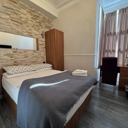 Skylark Guest House