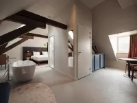Conscious Hotel Oudegracht Hotels near Zuid