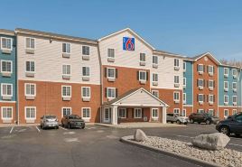 Motel 6 Suites Cincinnati Sharonville, OH