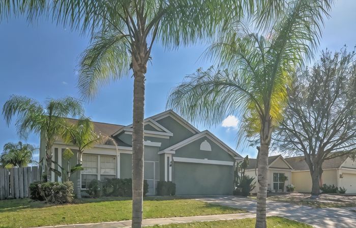 Apollo Beach Retreat Pet-Friendly 3Br w/ Private Heated Pool, Preserve & Beaches