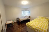 Family 4Br2BA Home Fenced Yard Long Driveway Parking with AC Wifi Near to SeaTac - 4-Star