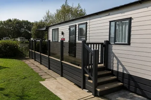 Rosedale Lakeside Lodge - 4-Star
