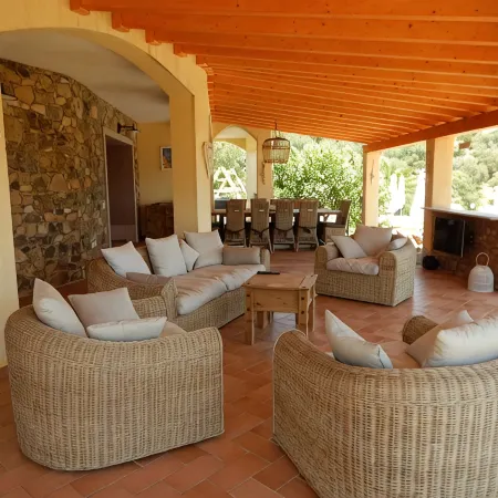 Exceptional villa: 400 m² for 15 people, with pool